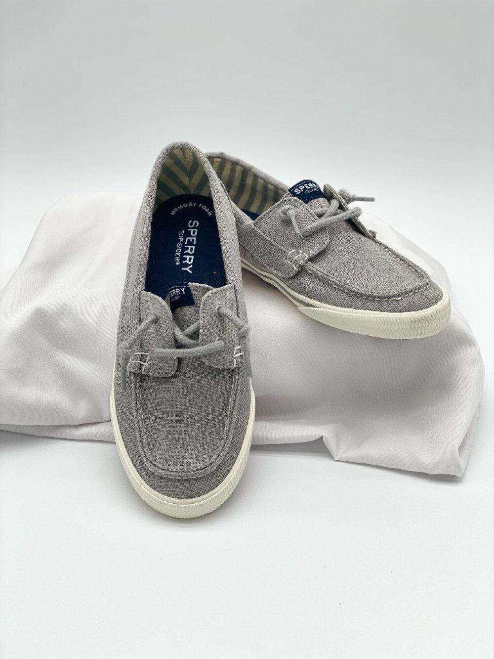 Sperry Lounge Away Silver Sparkle Boat Shoes Kids Size 3 Memory Foam